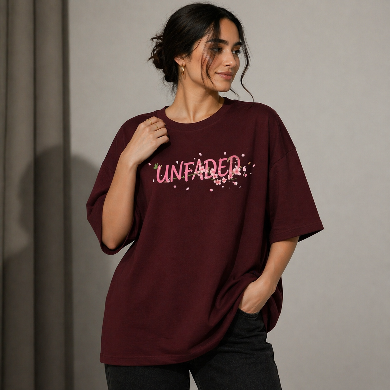 Sakura Script – Women’s Oversized T-Shirt