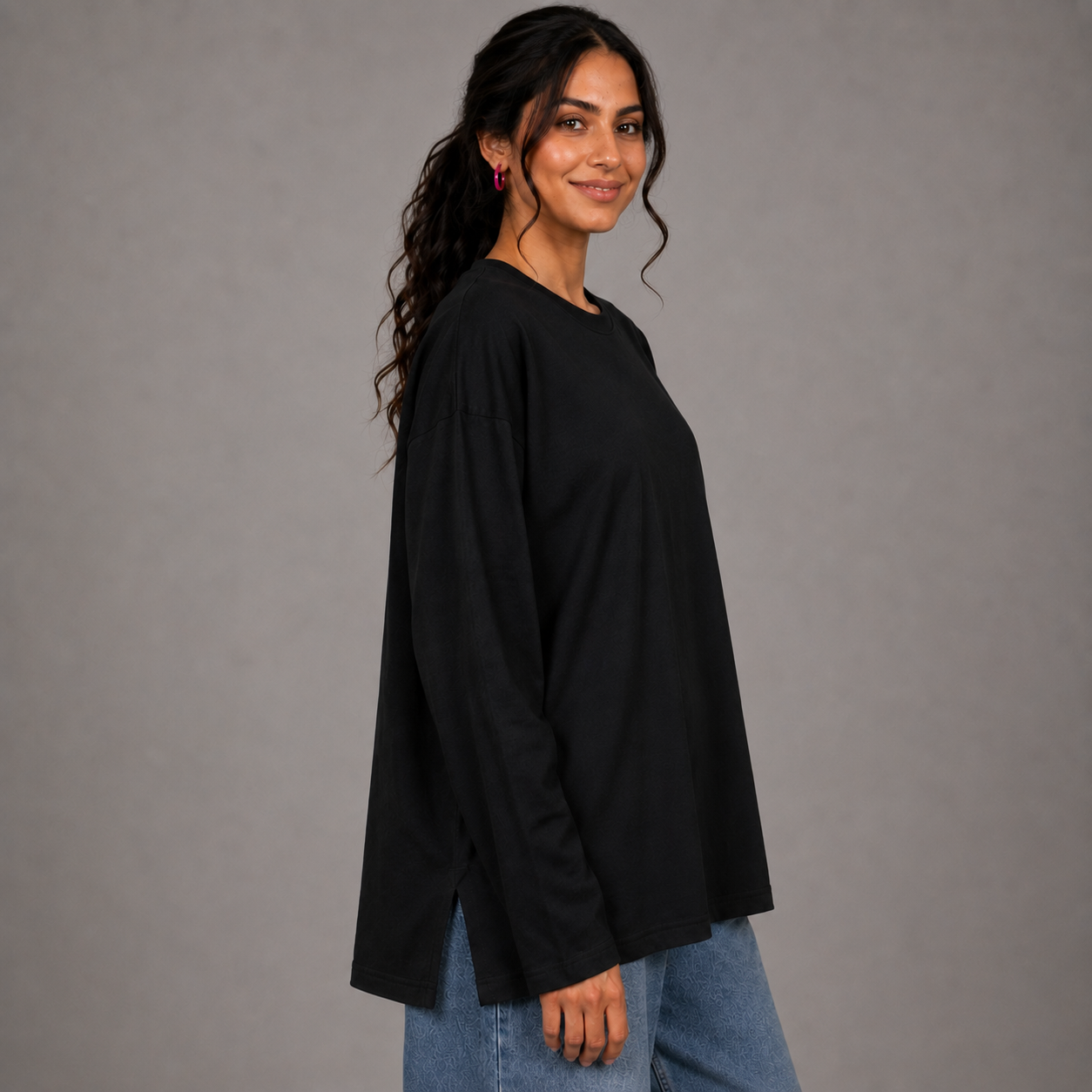Core Tee – Women's Relaxed Fit Long Sleeve T-Shirt