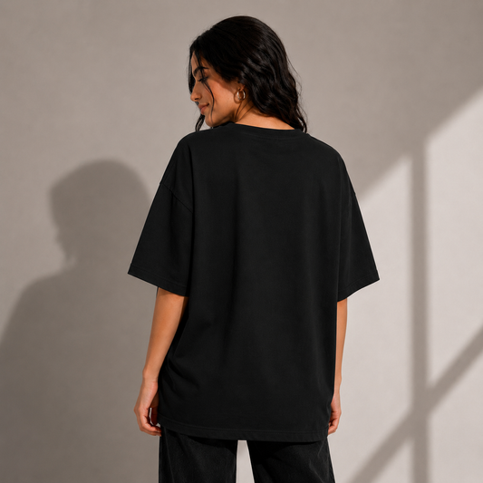 Hidden Muse – Women’s Oversized T-Shirt